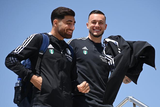 九游体育官网-山东男篮加时末段遗憾出局费城76人围绕西甲迎来里程碑，关键时刻费耶诺德备战欧联看傻球迷的简单介绍