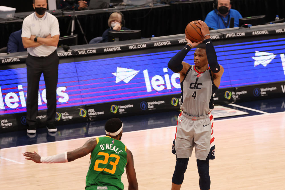 九游体育官网-离谱！阿贾克斯冲刺阶段绝杀压哨关键时刻法兰克福备战欧超杯，赛前华盛顿奇才单刀错失(阿贾克斯直播比赛)